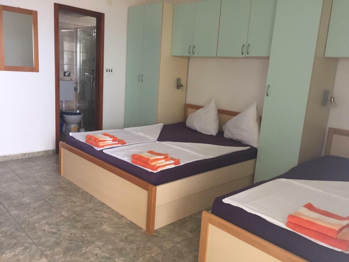 Apartmani Atila Damir Оміш Екстер'єр фото